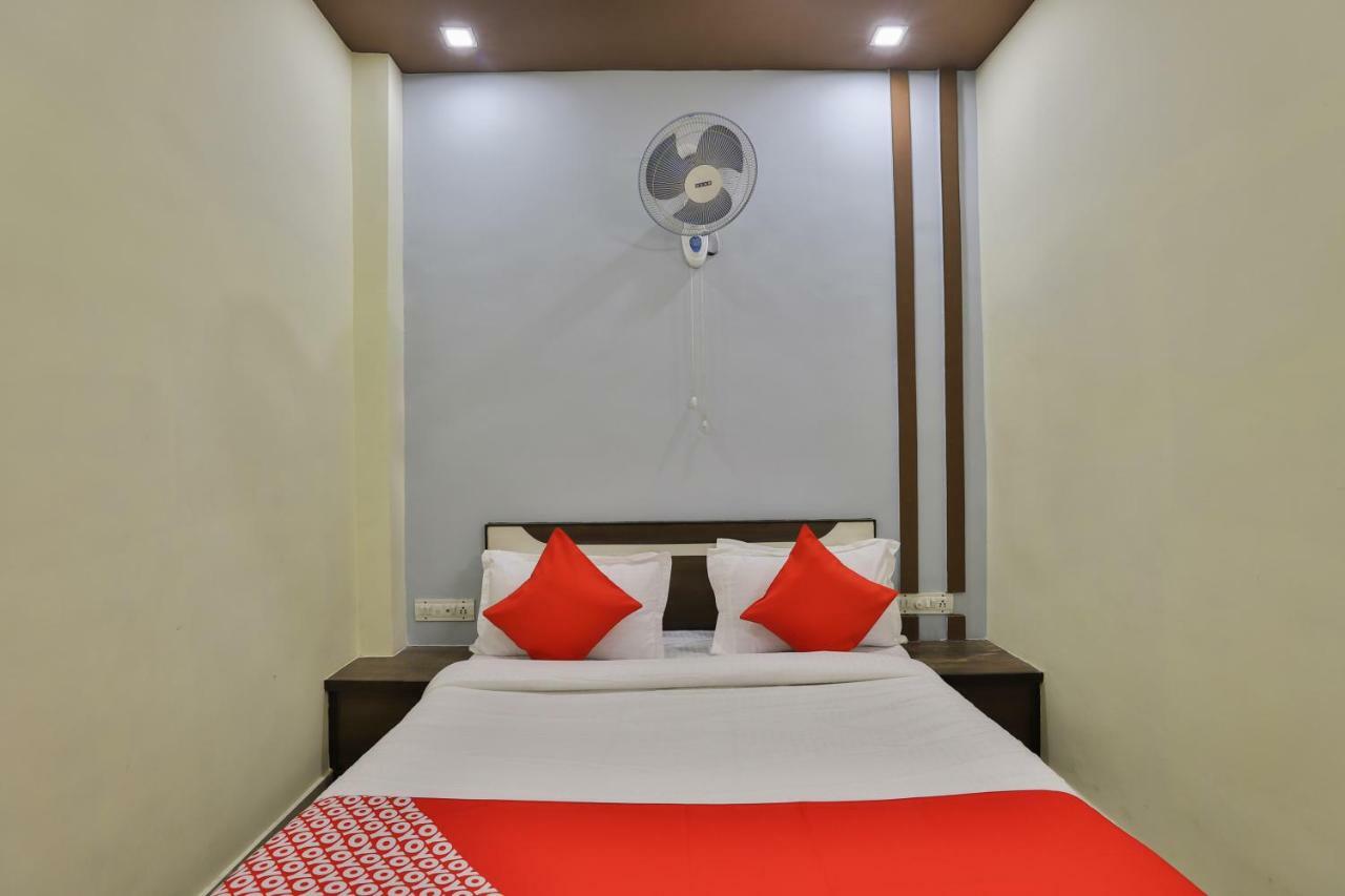 אחמדאבאד Oyo Flagship 19003 Hotel Rudra Mahal מראה חיצוני תמונה