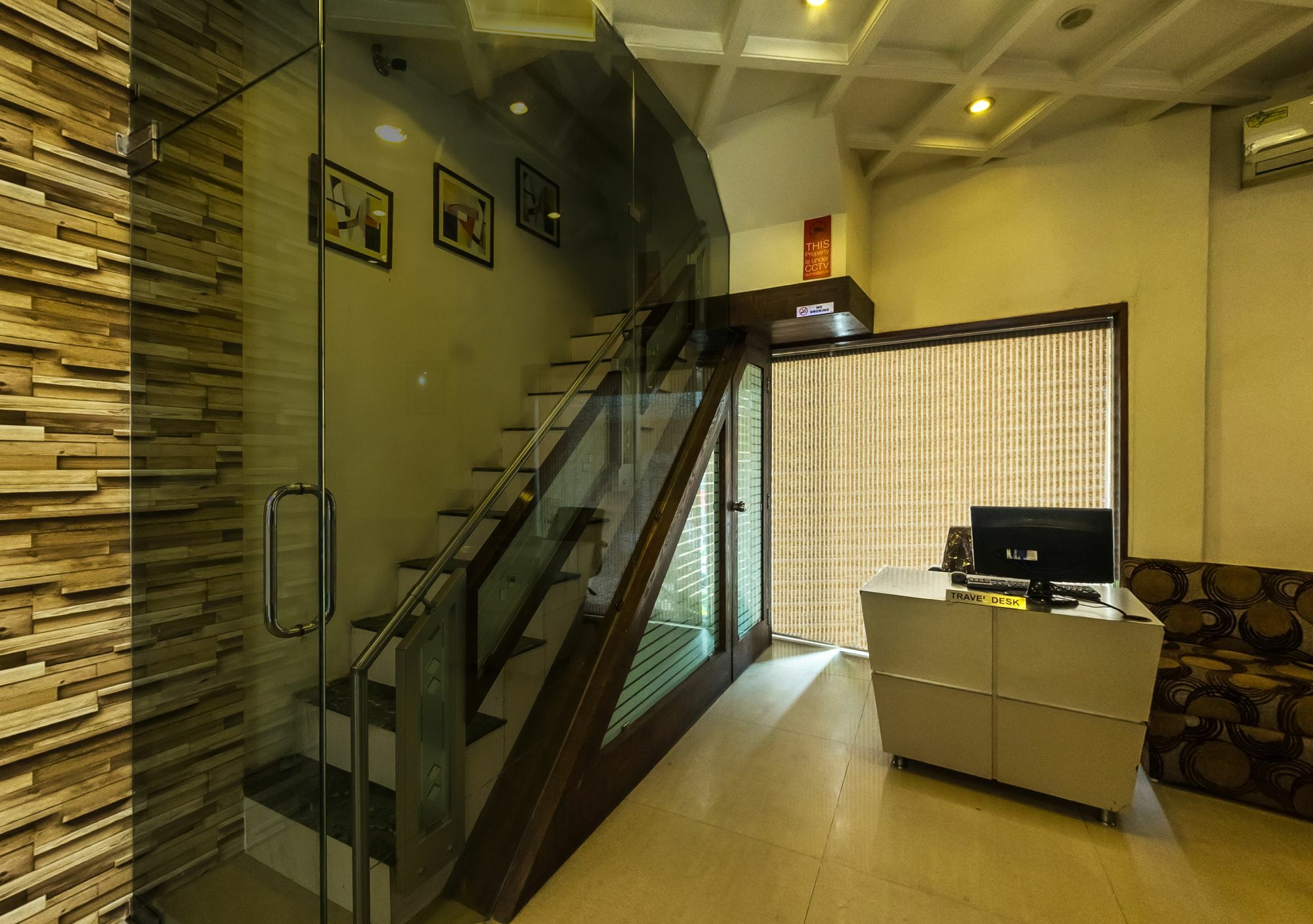 אחמדאבאד Oyo Flagship 19003 Hotel Rudra Mahal מראה חיצוני תמונה